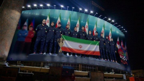 دیوارنگاره میدان ولیعصر (عج) به قهرمانان کشتی فرنگی پرداخت