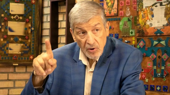 مقاومت و مظلومیت ملت ایران برجسته شود