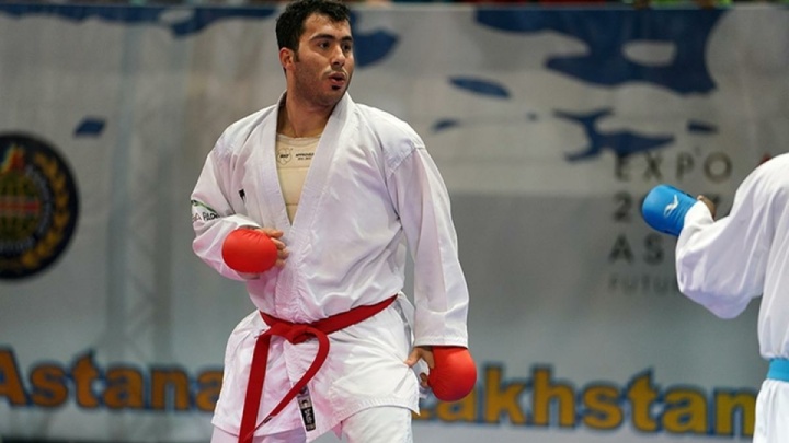 گنج‌زاده همچنان در انتظار