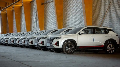 تعرفه پلکانی واردات خودرو پابرجاست