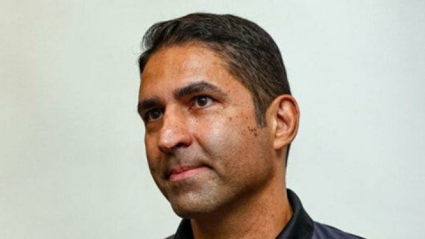 به ناچار از بازیکنان در پست‌های غیرتخصصی استفاده کردیم