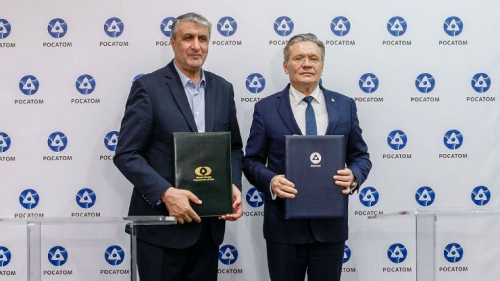 ایران و روسیه تفاهم‌نامه ساخت نیروگاه‌های هسته‌ای کوچک امضا کردند