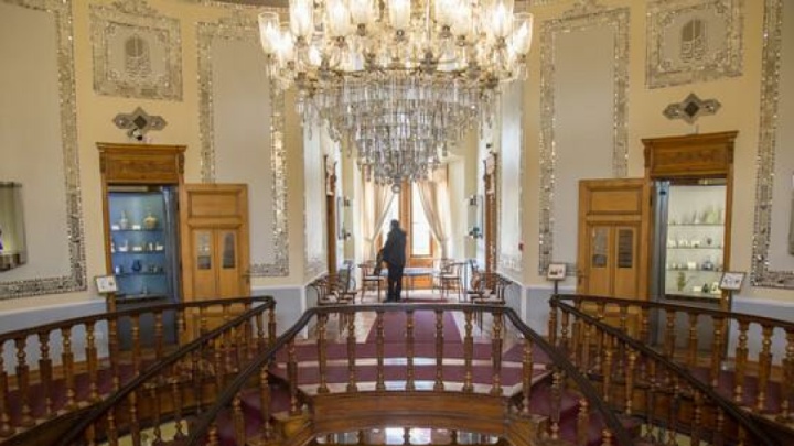 موزه آبگینه و سفالینه باز شد