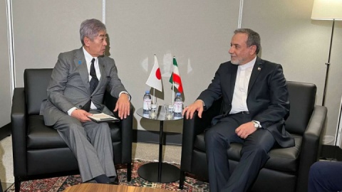 عراقچی با وزیر خارجه ژاپن دیدار کرد