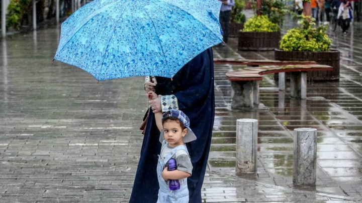 آسمان تهران نیمه‌ابری همراه با وزش باد/ بارش باران در ۳ استان شمالی