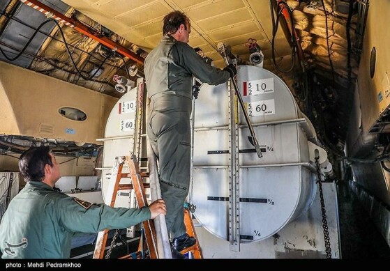 از سرگیری عملیات هوایی مهار آتش‌سوزی هورالعظیم