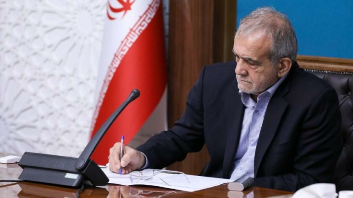 در صورت پایبندی به حق و تامین منافع طرفین در مسئله هسته‌ای، راه حل قطعی در دسترس است