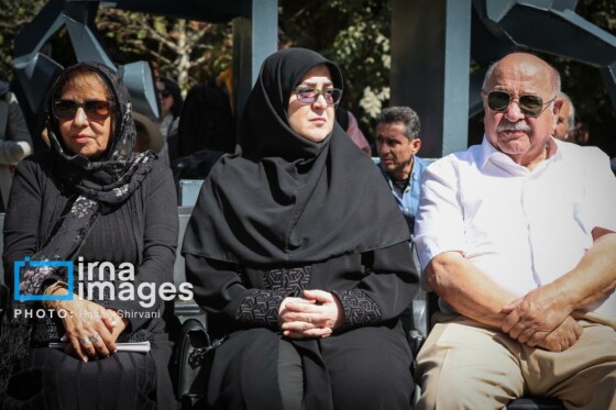 تشییع پیکر «احمد پژمان»