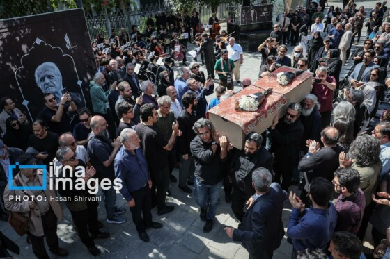 تشییع پیکر «احمد پژمان»