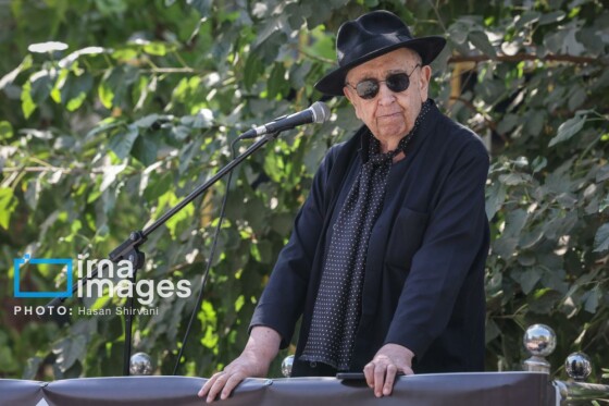 تشییع پیکر «احمد پژمان»