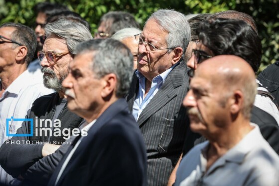 تشییع پیکر «احمد پژمان»