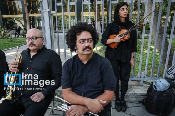 تشییع پیکر «احمد پژمان»