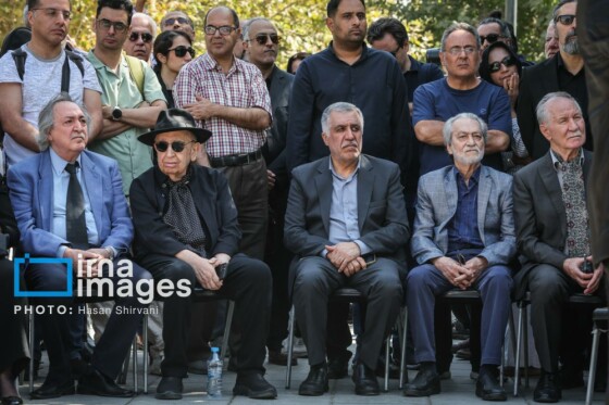 تشییع پیکر «احمد پژمان»