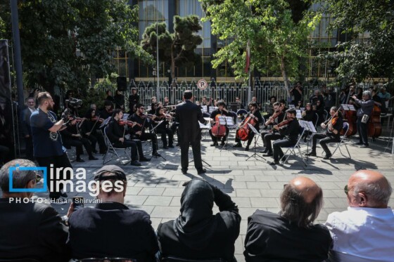 تشییع پیکر «احمد پژمان»