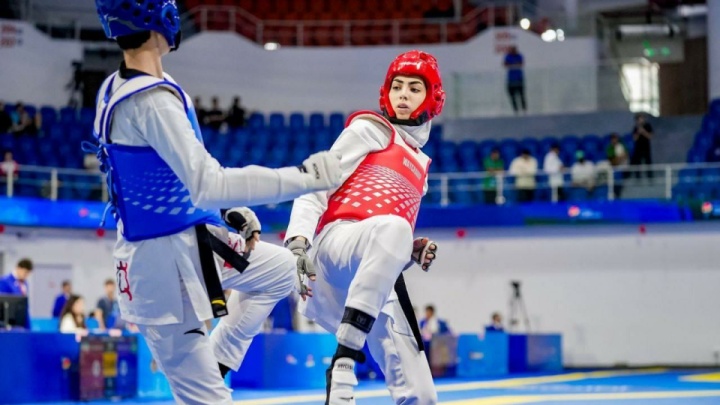 آبروریزی وسط شیاپ‌چانگ