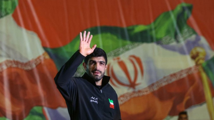 پاداش کشتی‌گیران پرداخت می‌شود