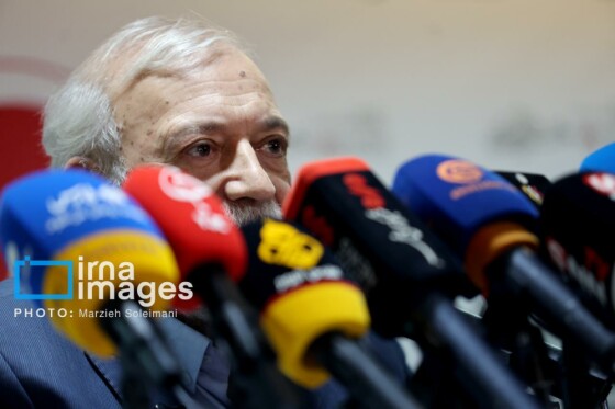 نشست خبری «خیزش فرزانگان در برابر خردکشی»