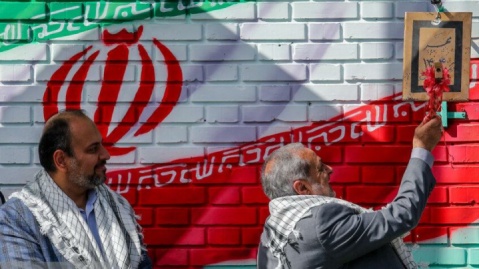 نواختن زنگ ایثار و مقاومت با حضور وزیر آموزش و پرورش