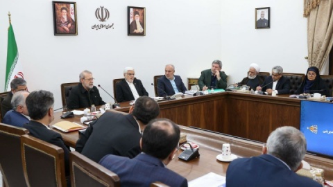 عارف: با عزم ملی می‌توان تاب‌آوری اقتصاد ملی را در برابر فشارهای خارجی افزایش دهیم /به تصمیمات متناسب با شرایط کشور نیازمندیم