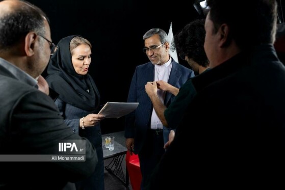 بازدید استاندار خراسان رضوی از روزنامه ایران