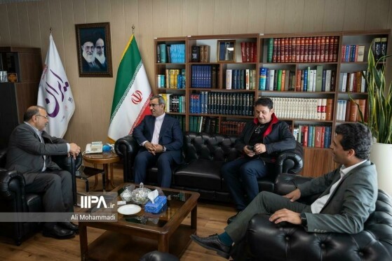 بازدید استاندار خراسان رضوی از روزنامه ایران