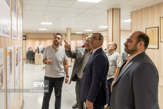 بازدید استاندار خراسان رضوی از روزنامه ایران