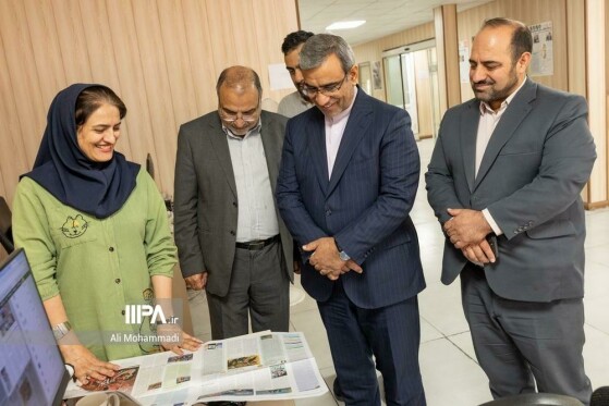 بازدید استاندار خراسان رضوی از روزنامه ایران