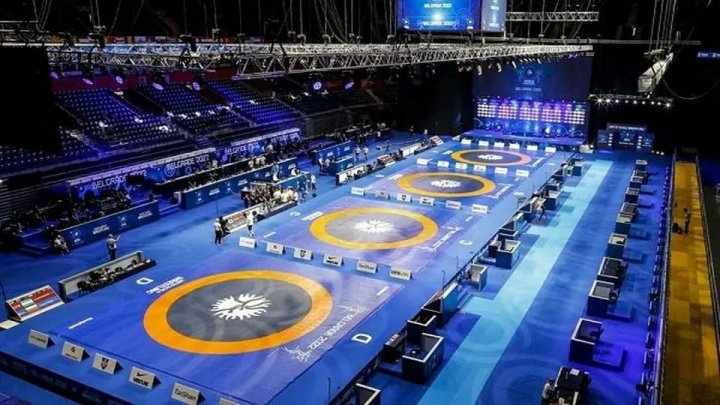 استقلال می‌آید؛ خبری از پرسپولیس نیست