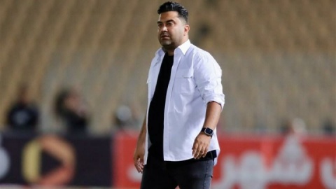 اخباری در دیدار مقابل استقلال کنار زمین خواهد بود