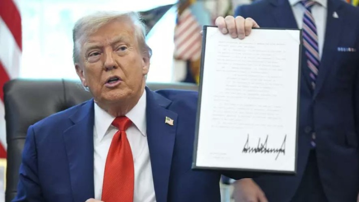 ترامپ فرمان دفاع از منافع قطر را امضا کرد؛ عذرخواهی اسرائیل از حمله به دوحه