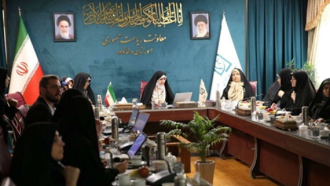 بهبود شاخصهای مرتبط با زنان در اولویت برنامههای استانها قرار گیرد