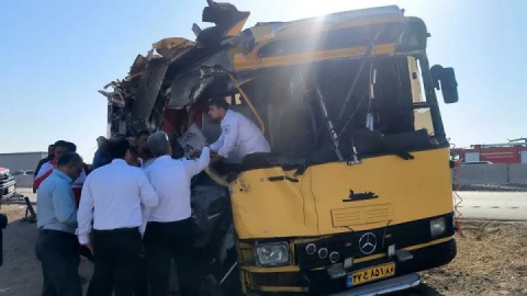 استفاده از اتوبوس درون شهری در انتقال دانشجویان سمنان/ علت اصلی حادثه؛ خطای انسانی دو راننده