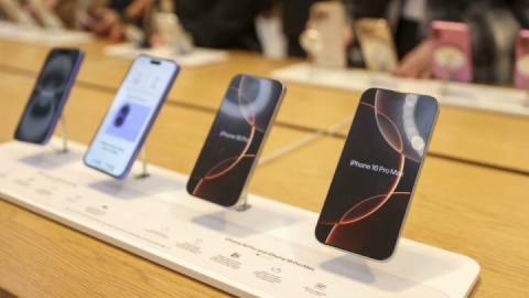 قطع تلفنهای همراه وارداتی تعیین تکلیف میشود