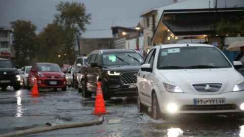 بحران باران در بندر انزلی/ ۱۰۰ واحد مسکونی زیر آب رفت