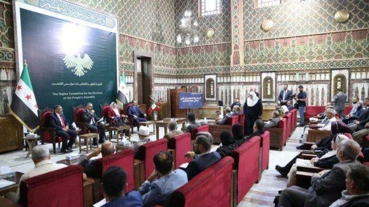 پارلمان جدید سوریه؛ تکیه زدن یک‌سوم نمایندگان بر کرسی مجلس با حکم مستقیم الشرع