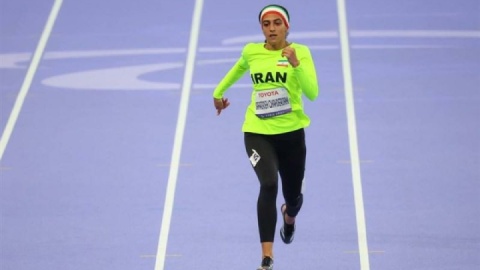 صعود صفرزاده به نیمه نهایی دوی ۲۰۰ متر