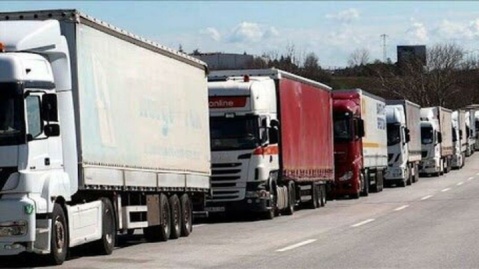 رفع مشکل کامیون‌های ایرانی در مرز افغانستان