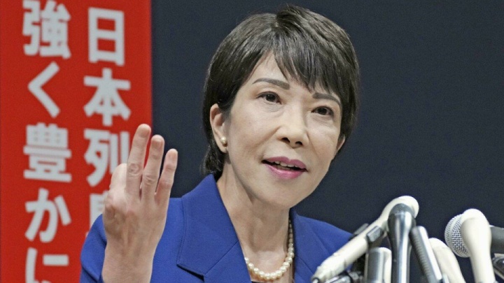 سانائه تاکایچی؛ نخستین زن در مسیر نخست‌وزیری ژاپن