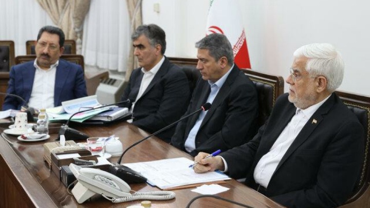 عارف: یک تقسیم کار دقیق بین‌المللی برای ضربه زدن به اقتصاد ایران ایجاد شده است