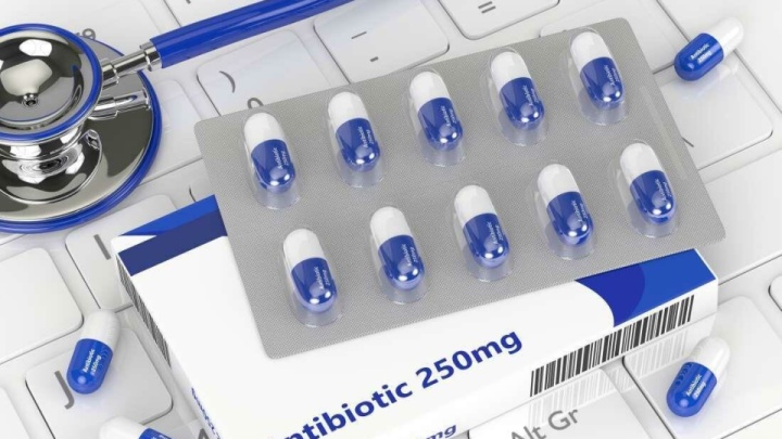 مصرف بدون نسخه آنتی‌بیوتیک موجب آسیب به کبد و کلیه می‌شود