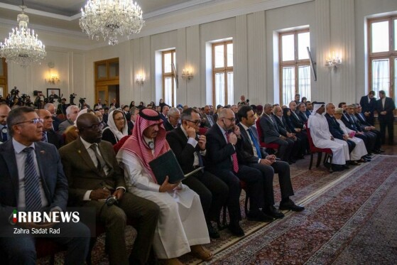 دیدار عراقچی با سفرا و روسای نمایندگیهای خارجی و بینالمللی مقیم تهران