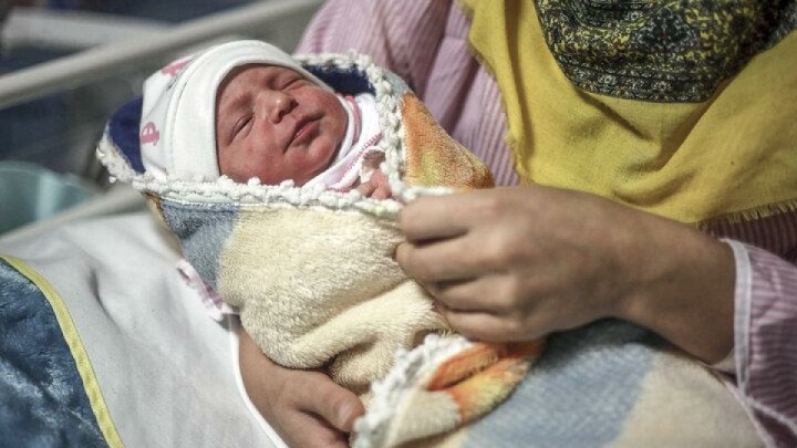 تمایل زوج‌های ایرانی داشتن ۳ فرزند است