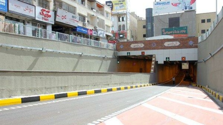 هر دو مسیر تونل امیر کبیر مسدود می‌شود