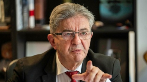 جمهوری پنجم در بن‌بست مشروعیت گرفتار شده است/ ماکرون استعفا دهد