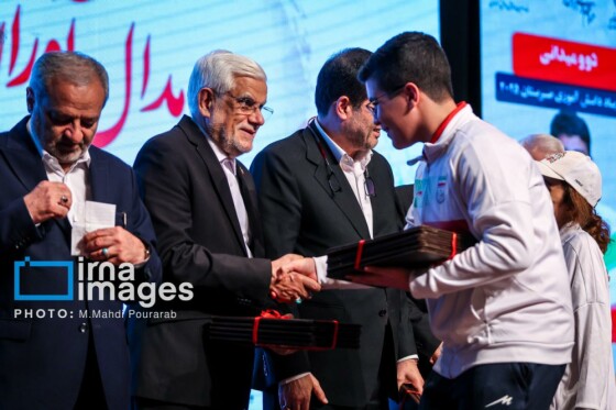 تجلیل از مدال آوران ورزش دانش آموزی