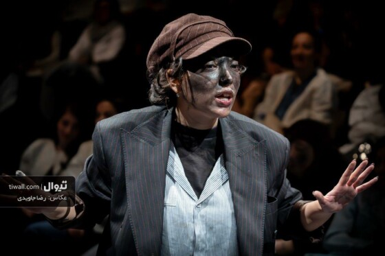 نمایش شب نوشته