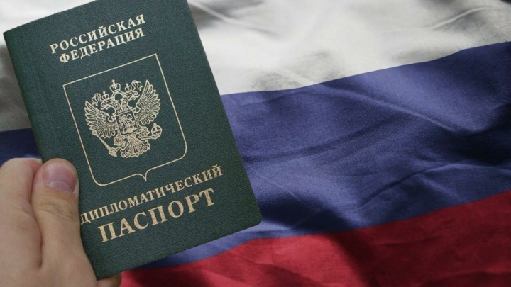 فایننشال تایمز: بروکسل محدودیت‌های تازه‌ای برای دیپلمات‌های روس وضع می‌کند