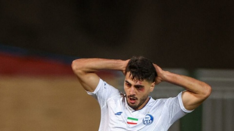 استقلال و پرسپولیس راه برد را گم کرده‌اند