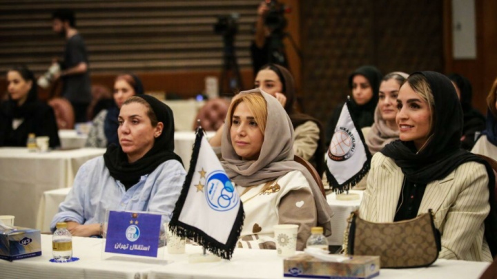 آبی پوشان پایتخت استارت زدند