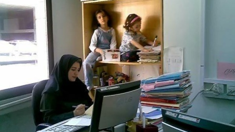 شرایط بهره‌برداری مادران شاغل از کاهش سن بازنشستگی